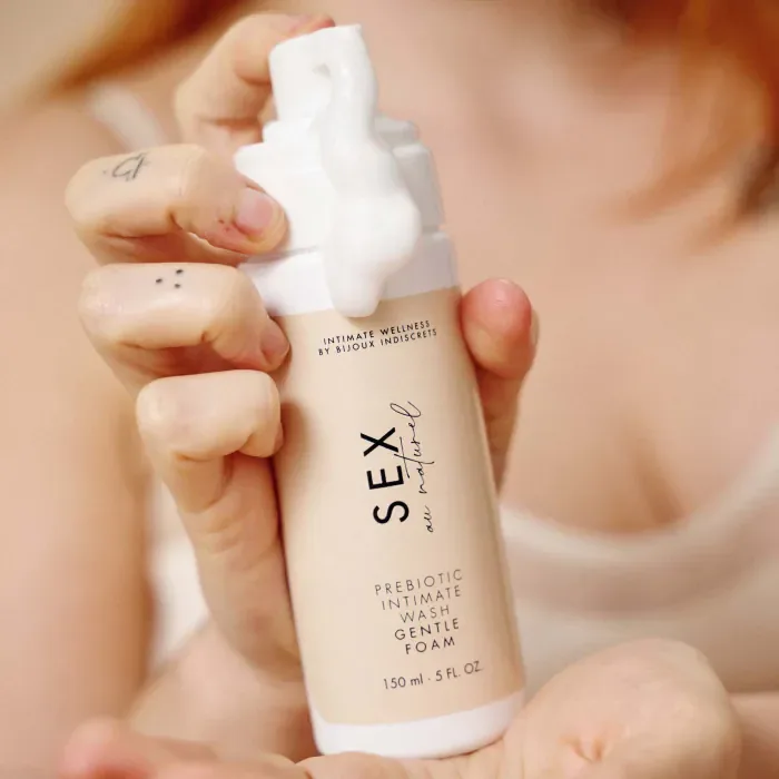 Піна для інтимної гігієни Bijoux Indiscrets Sex Au Naturel Prebiotic Intimate Wash Gentle Foam 150 мл — фото 4