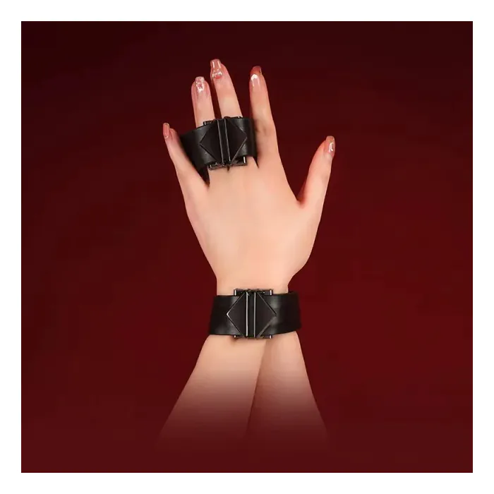 Наручники Lockink Wristcuffs-Anklecuffs Black Set — фото 10