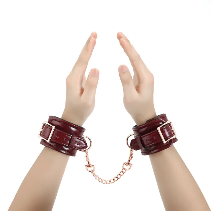 Шкіряні наручники Liebe Seele Wine Red Wrist Cuffs — фото 9