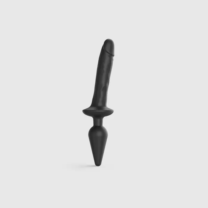 Анальна пробка з дилдо 2в1 Strap-On-Me Switch Plug-In Realistic Dildo Black L