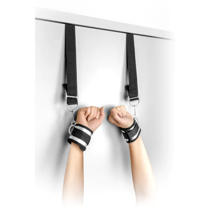 Фіксатор для рук на двері Fetish Tentation Door swing handcuffs — фото 2